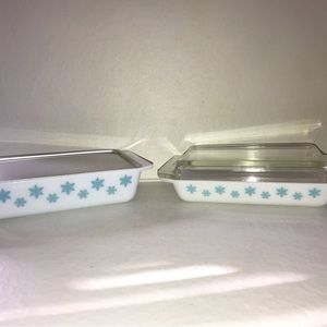 Set of PYREX Snowflake Dishes - 548-B & 575-B